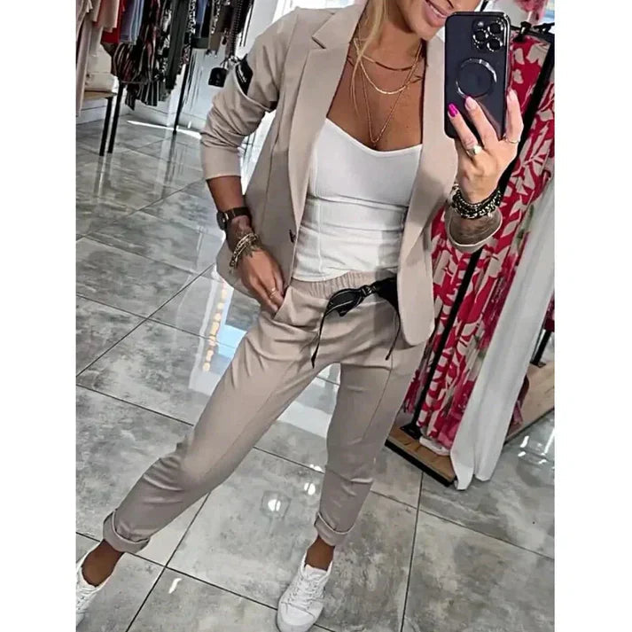 Julia – Blazer & Jogger Set