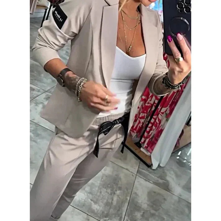 Julia – Blazer & Jogger Set
