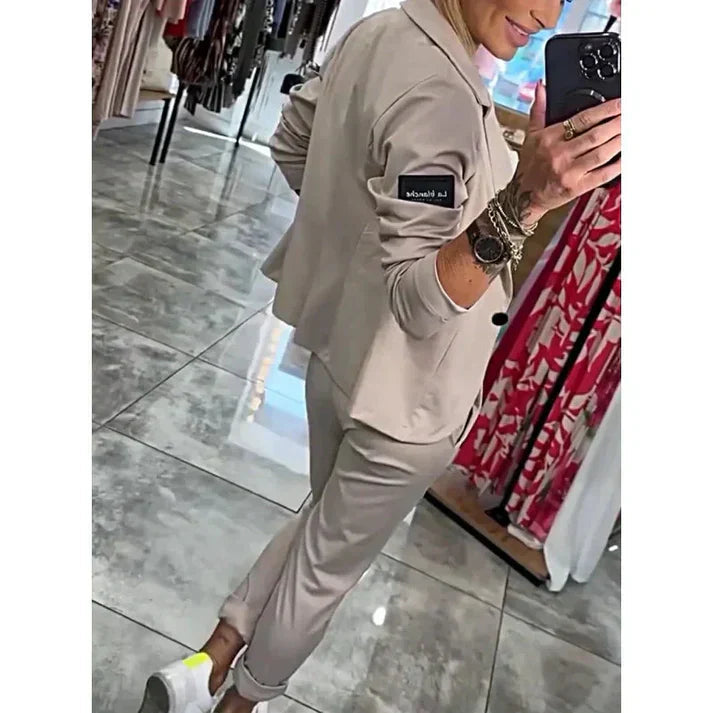 Julia – Blazer & Jogger Set